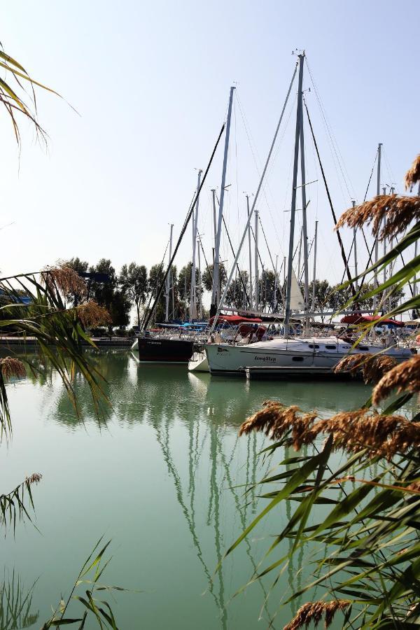 Apartmán Luz Del Sol Balatonlelle Exteriér fotografie